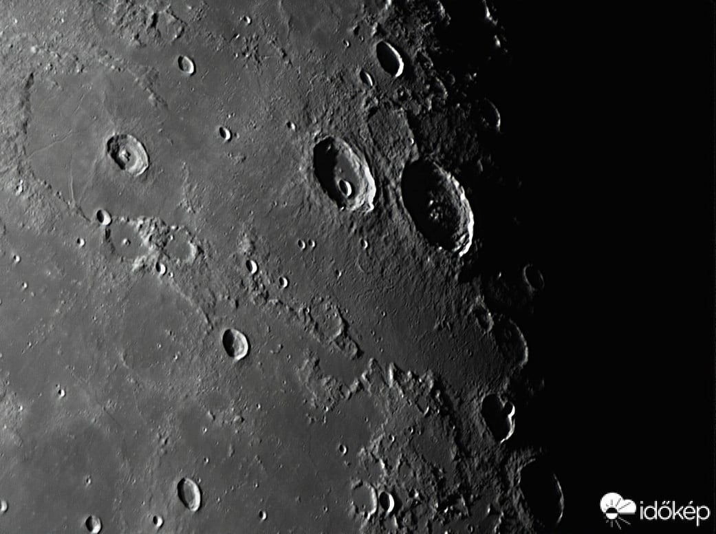 Atlasz, Herkules kráter. 