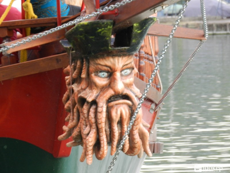 Talizmán vitorlás orra.