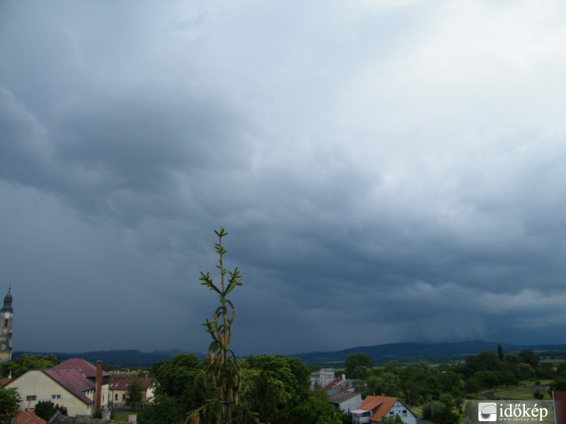 Érkező zivatar.