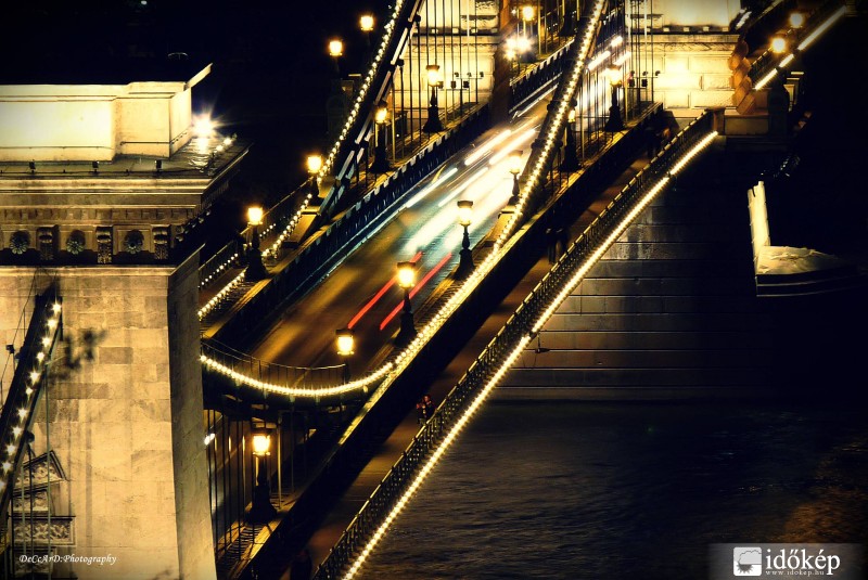 Lánc-híd este 