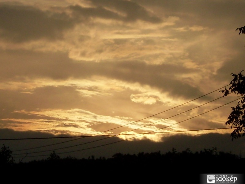 Naplemente Tibolddarócon