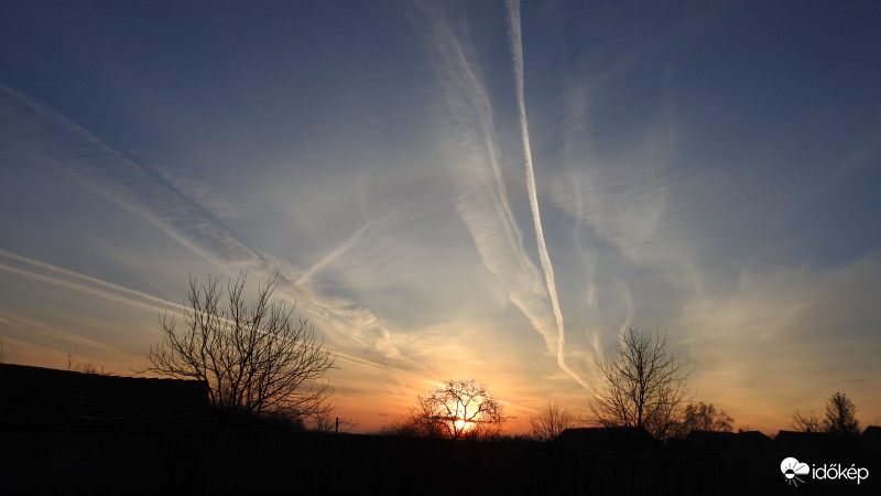 Mai látványos napkelte :)