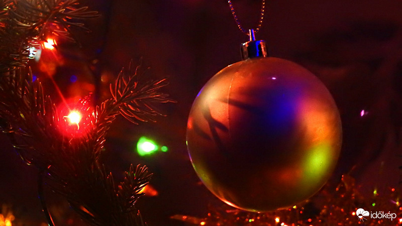 Boldog karácsonyt kívánok mindenkinek! :-)