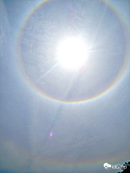 Mai gyönyörű halo-jelenség