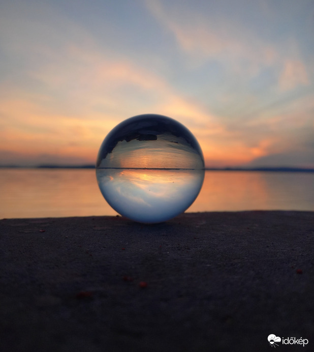 Este a Balatonnál
