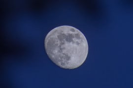 Növekvő Hold kora este