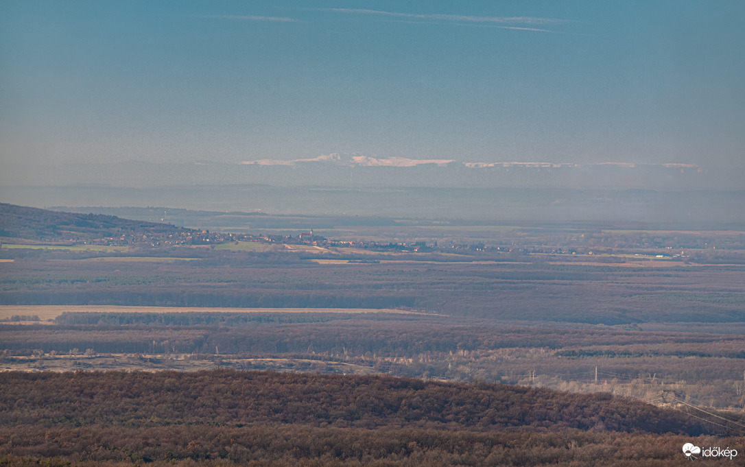 Koralpe a Kab-hegyről, előtérben Csabrendek