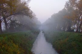 Tárnok - hajnali pára a Benta felett