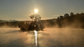 Párás reggel a tónál.