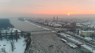 Téli napnak alkonyulatánál