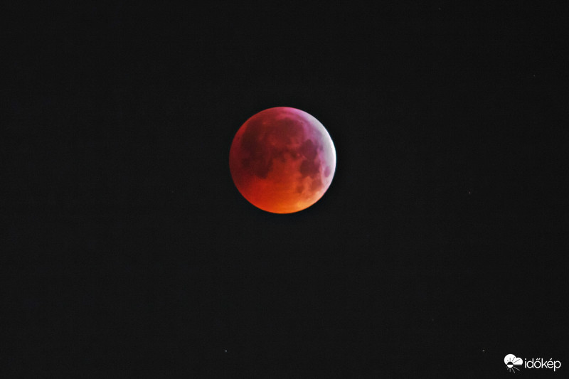 Teljes holdfogyatkozás