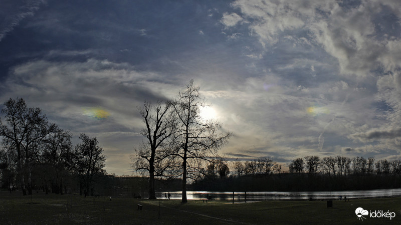 Melléknapok a holtágnál