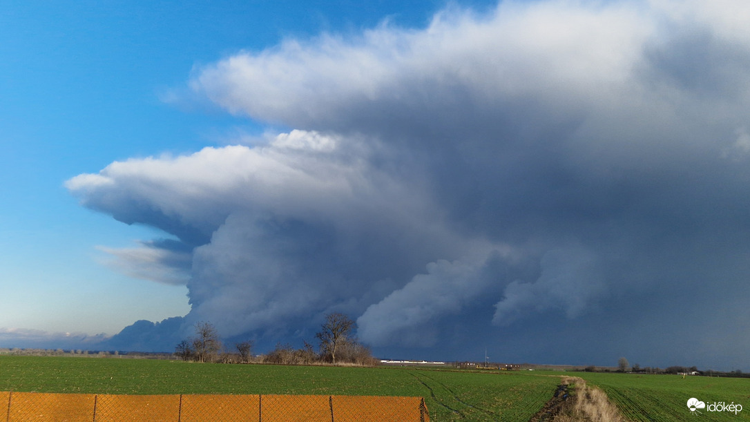 Debrecen felett 2025.12.30.