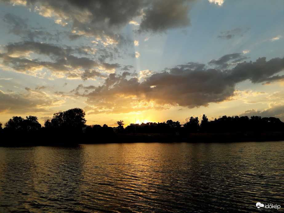 Naplemente Szegeden.
