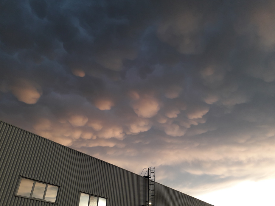 Szeged este.