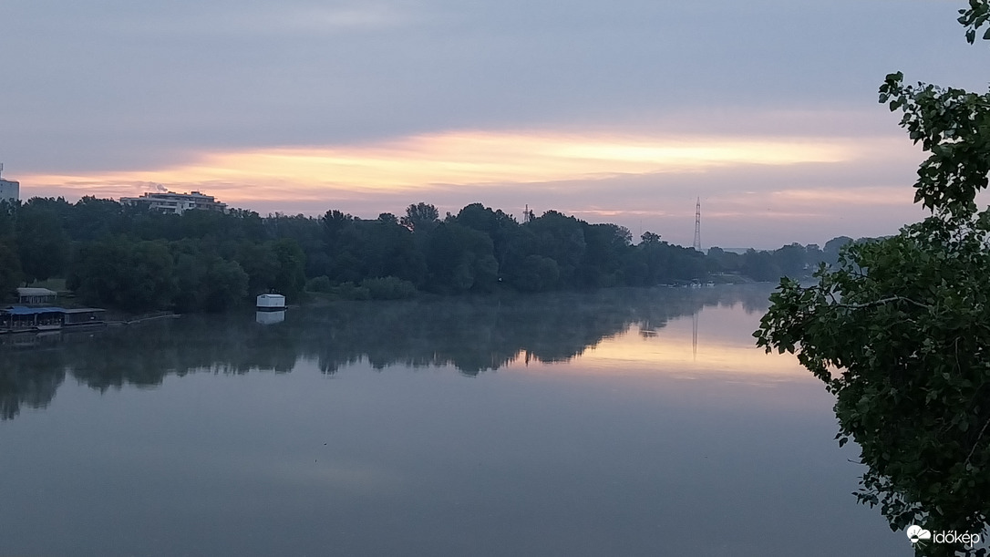 Szeged reggel.