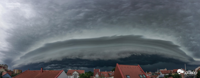 Panoráma az érkező viharról. Félelmetes volt.