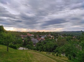 Befelhősödött estére 