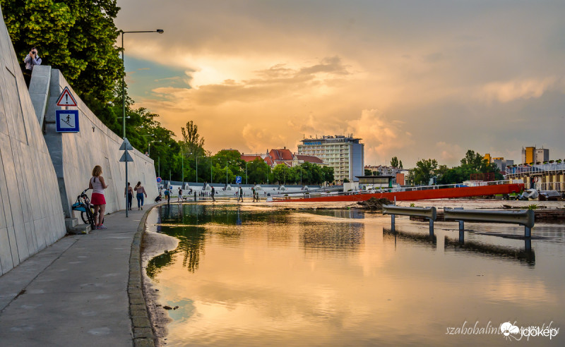 Az áradó Tisza Szegednél