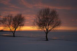 Romantikus téli naplemente a Balatonnál