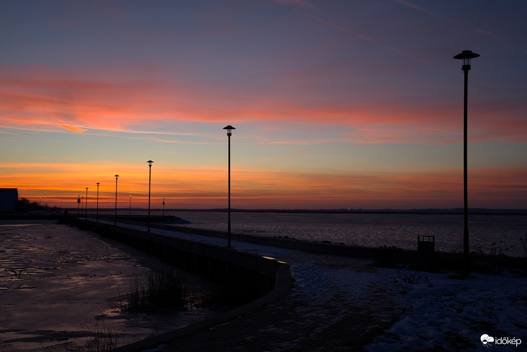 Újévi első naplemente