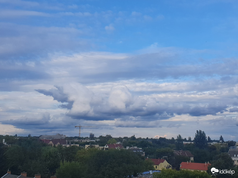 Felhő Debrecen