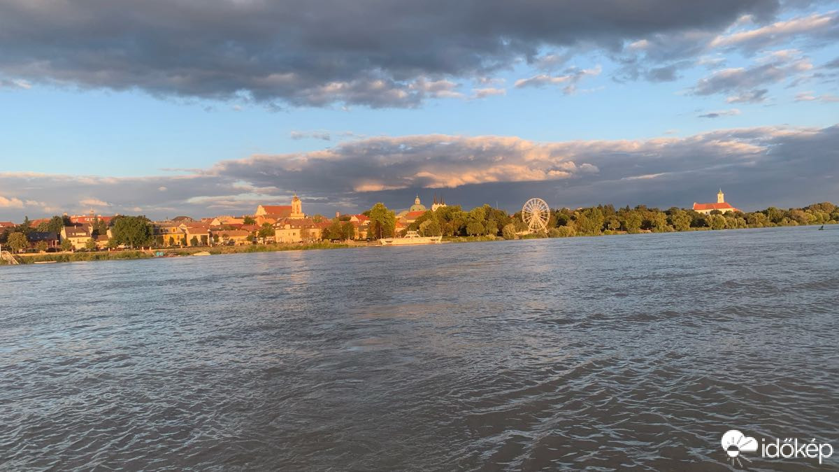 Vác