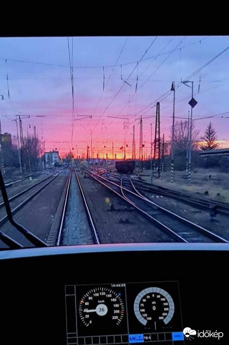 Varázslatos naplemente Sturovo  by Földi Bendegúz 
