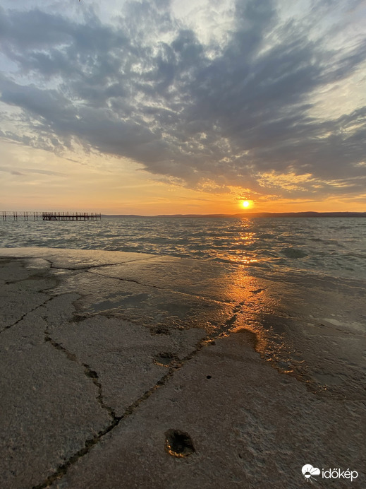 Izzó Balaton