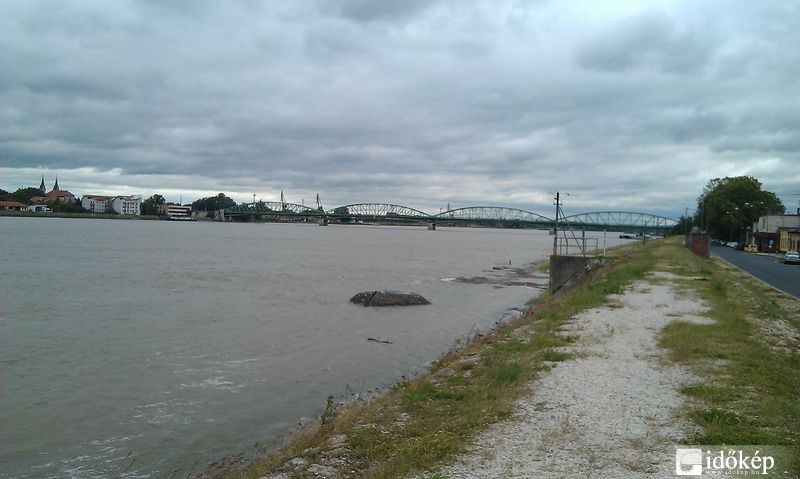 2013-06-03 Duna áradása Komáromnál