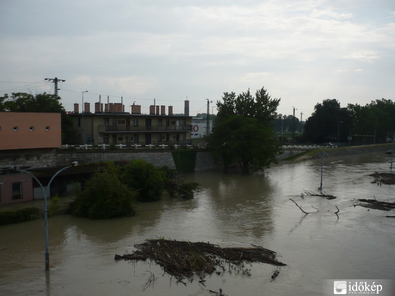 2013-06-06. Duna áradása Komáromnál