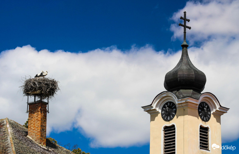 Mindjárt harangoznak