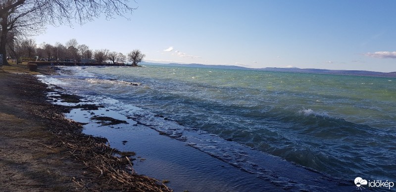 Balatonvilágos