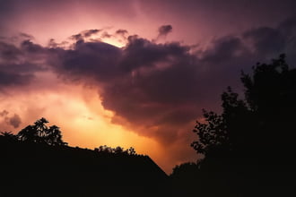 villám az esti zivatarból