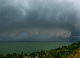 Így érkezett a Balatonra...