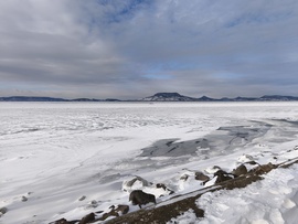 Balaton jég fogságában