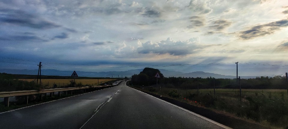 Atkár