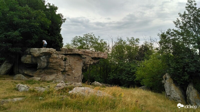 Ingó kő
