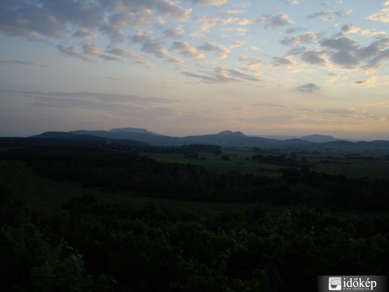 Kis-Hegyestű tetejéről