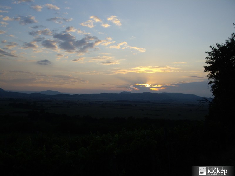 Kis-Hegyestű tetejéről