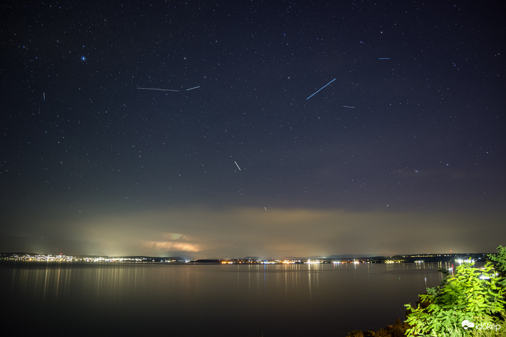 Hajnali meteorzápor