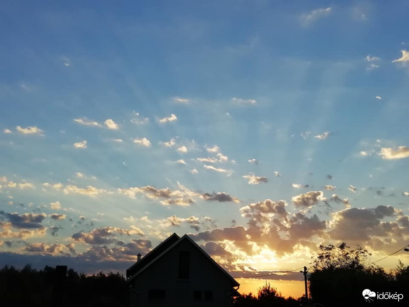 Nyáridéző