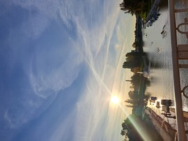 Naplemente mini szivárvánnyal