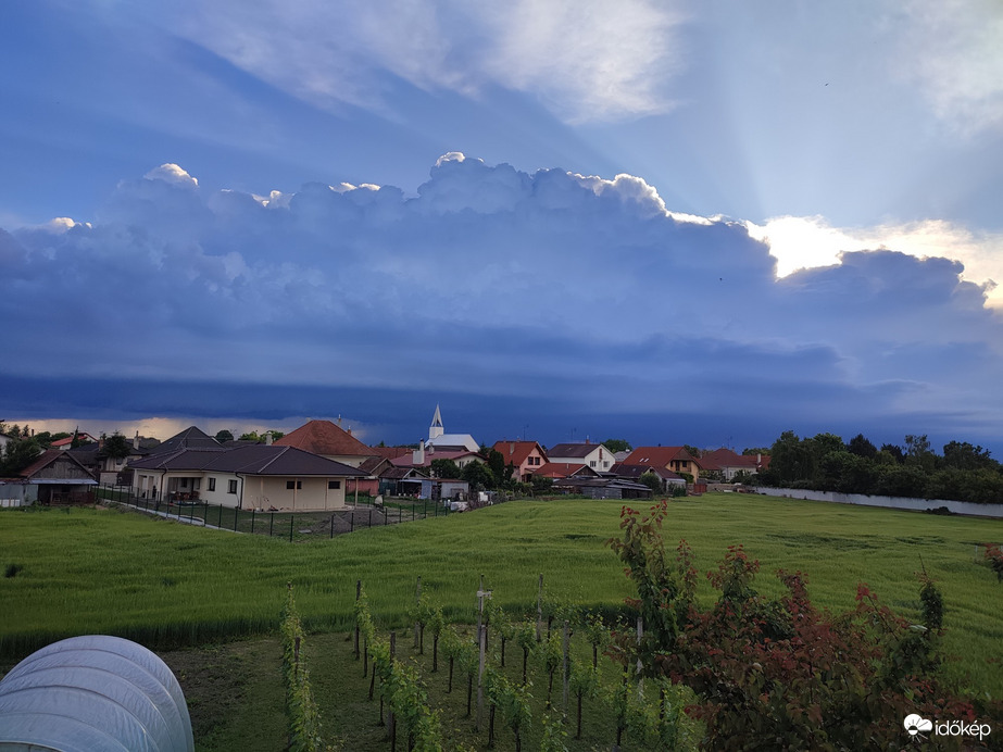 Bős