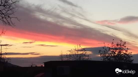 Naplemente Novemberben