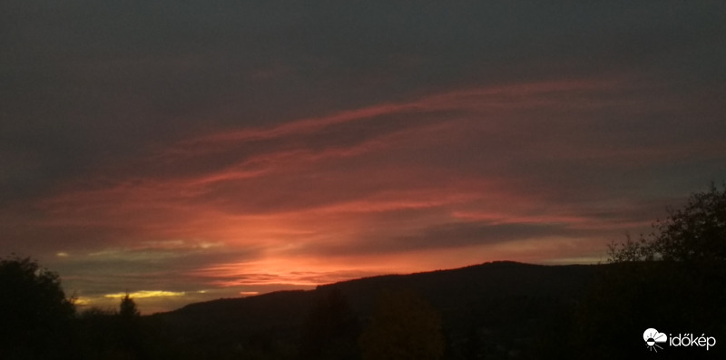 felhős napszállta