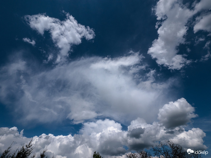 felhők uzsonnára