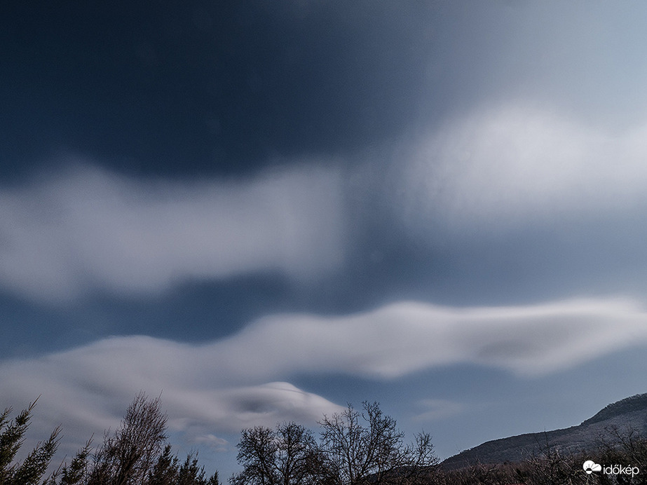 Délelőtti lenticularis