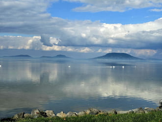 A tanúhegyek párában