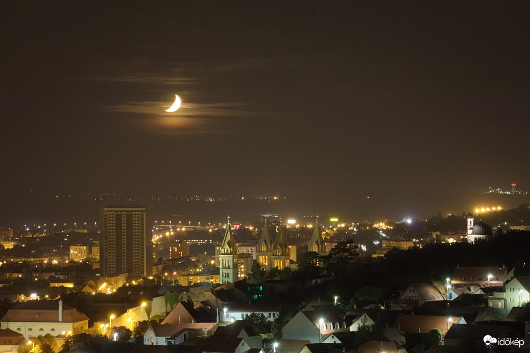Holdlemente Pécs felett - 2014.09.29.